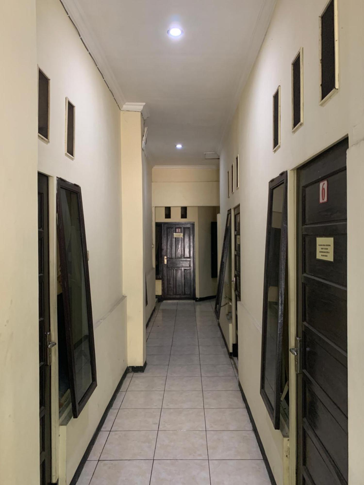 Sawojajar Inn Ngadipuro Exteriér fotografie
