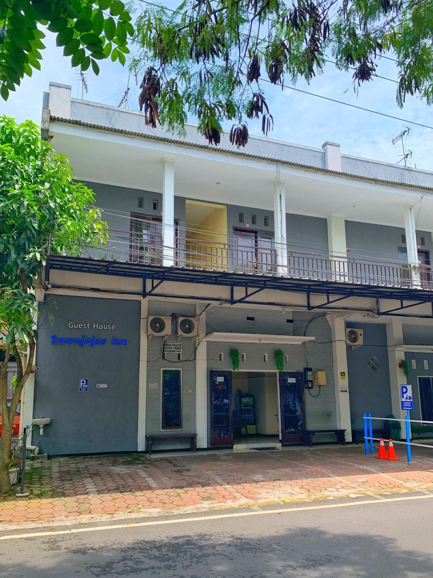Sawojajar Inn Ngadipuro Exteriér fotografie